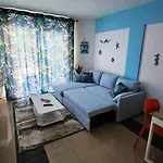 Blue Bay Paradise - Front With Sea View