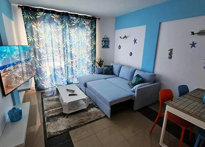 Blue Bay Paradise - Front With Sea View