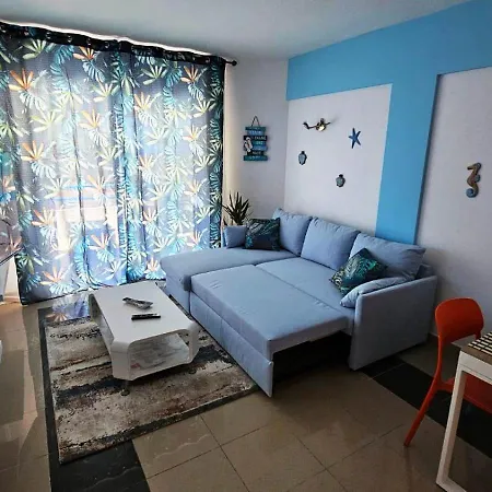 Blue Bay Paradise - Front With Sea View