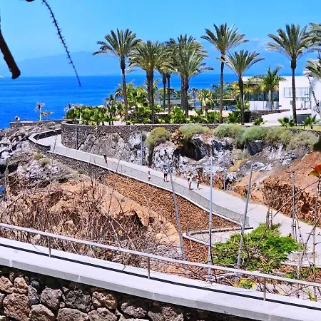 Blue Bay Paradise - Front With Sea View