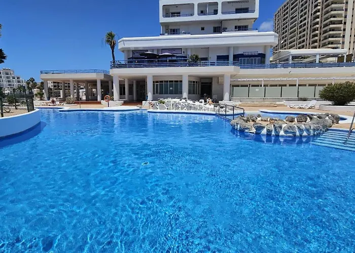 Blue Bay Paradise - Front With Sea View *