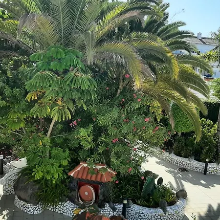 Blue Bay Paradise - Front With Sea View *